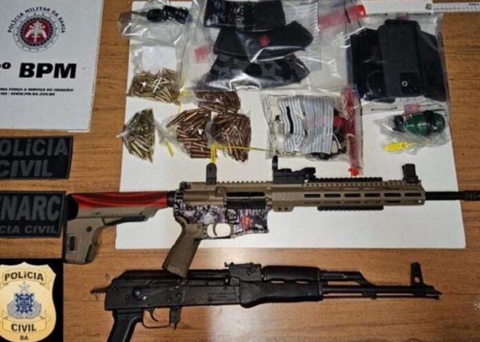 dois-mortos-e-apreensao-de-fuzis-em-acao-da-policia-no-distrito-de-arraial-d’ajuda