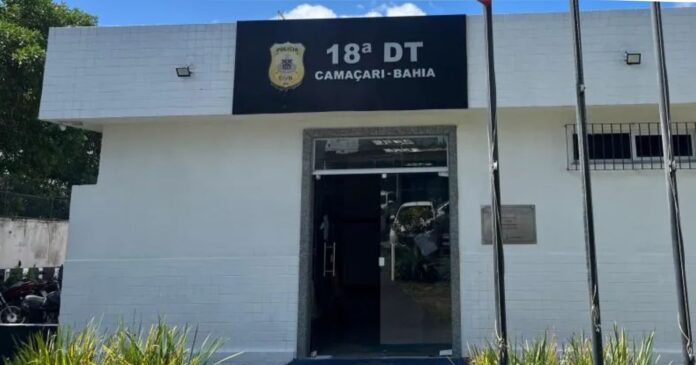 mulheres-sao-presas-em-flagrante-apos-assaltarem-comercio-com-facas-em-camacari