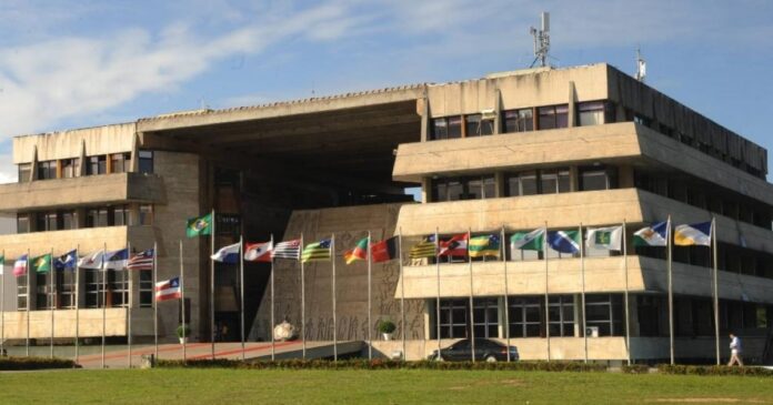 al-ba-aprova-pacotao-de-projetos-de-reestruturacao-dos-servidores-do-governo-do-estado
