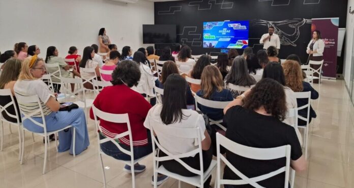 “cuidar-de-quem-cuida”:-evento-destaca-a-importancia-de-cuidar-da-saude-emocional-dos-educadores