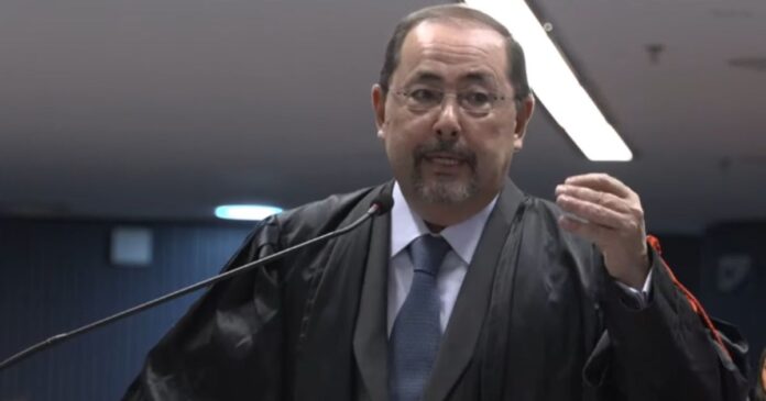 defesa-de-bolsonaro-diz-que-nao-ha-prova-de-envolvimento-em-plano-de-assassinato-e-no-8-de-janeiro