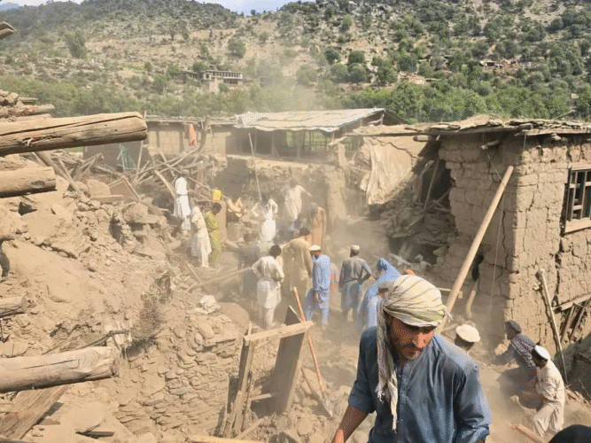 terremoto-no-afeganistao-ja-deixa-mais-de-1,4-mil-mortos;-organizacao-crista-lanca-apelo