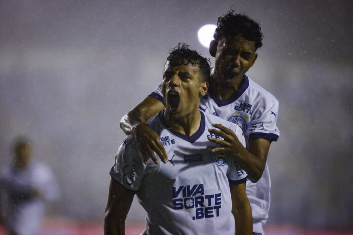 bahia-domina-o-confianca-e-se-aproxima-do-penta-da-copa-do-nordeste