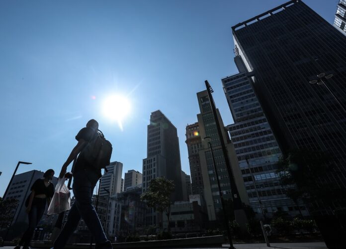 prefeitura-de-sao-paulo-anuncia-acoes-para-combater-impactos-na-saude-causados-pelo-calor-extremo