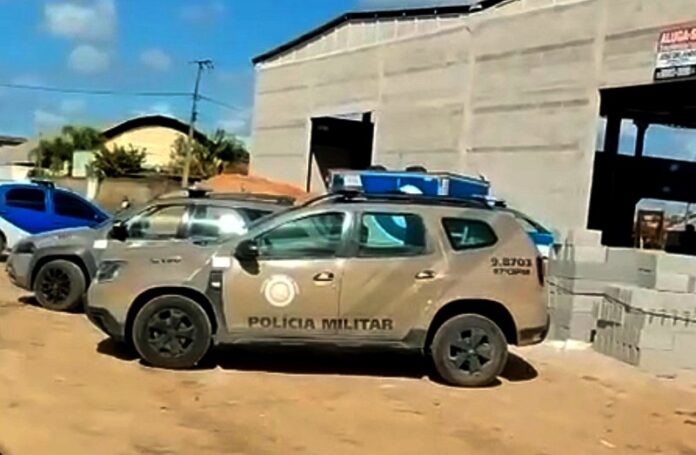 mulher-e-encontrada-morta-em-galpao-com-sinais-de-violencia-em-teixeira-de-freitas