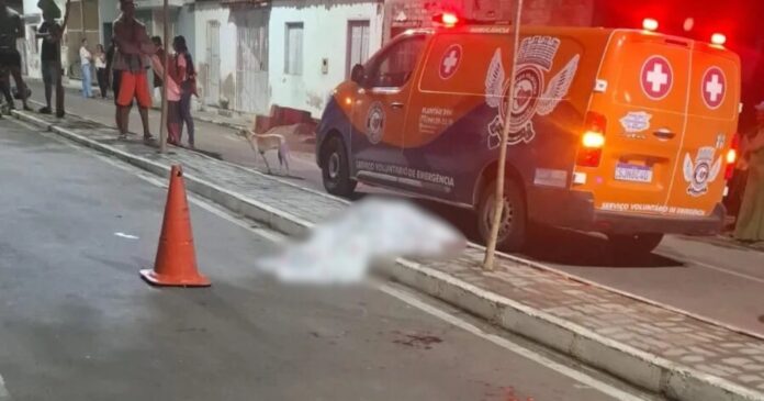 jovem-morre-a-tiros-em-canteiro-central-de-via-em-riachao-do-jacuipe