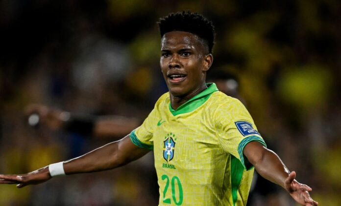 estevao-marca-golaco-e-brasil-vence-chile-por-3-a-0-no-maracana