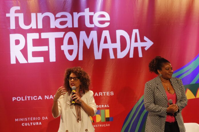 incentivada-por-janja,-margareth-menezes-prepara-candidatura-a-federal-e-movimenta-setor-cultural-por-votos