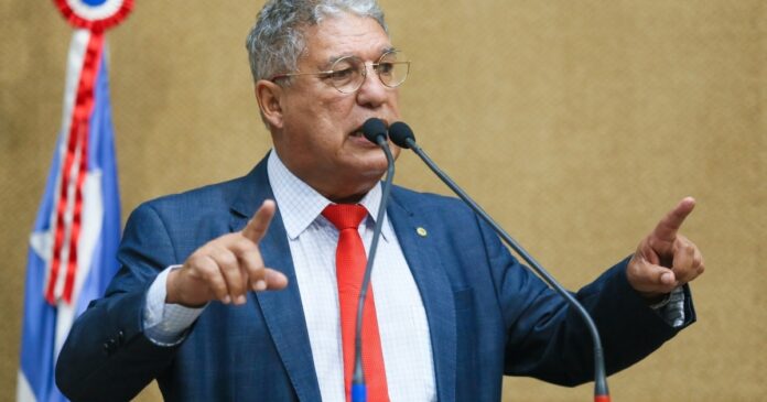 rosemberg-se-pronuncia-sobre-acidente-que-matou-motociclista-na-ba-160:-“-ficamos-la-a-madrugada-para-acompanhar”