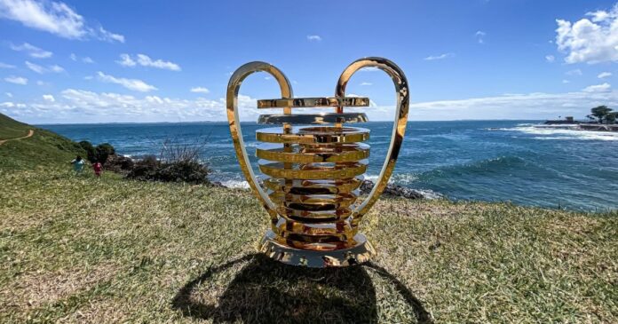 bahia-x-confianca:-taca-da-copa-do-nordeste-desembarca-em-salvador-para-decisao
