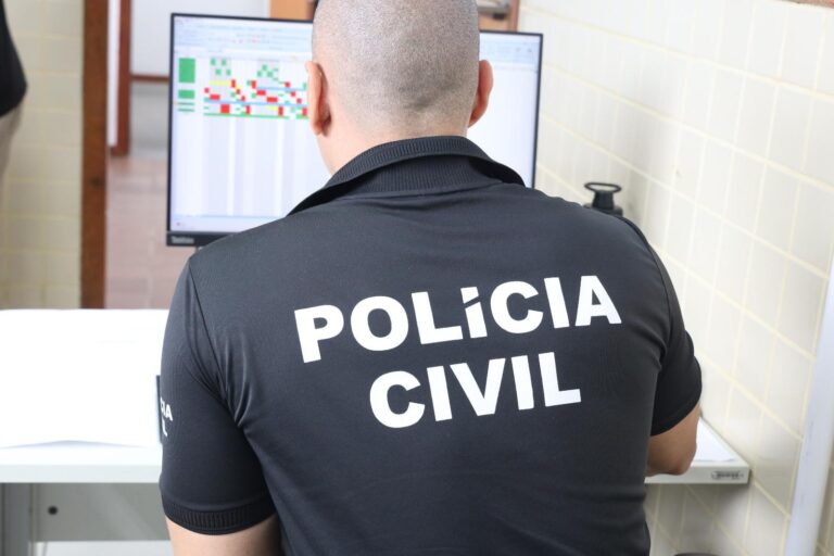 mulher-e-presa-por-fraude-com-cartao-de-credito-de-ex-chefe-em-eunapolis