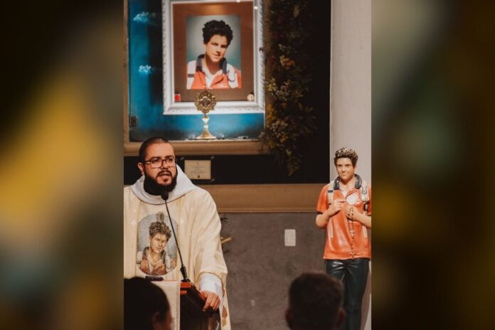 fotos:-igreja-em-sp-muda-de-nome-para-homenagear-sao-carlo-acutis