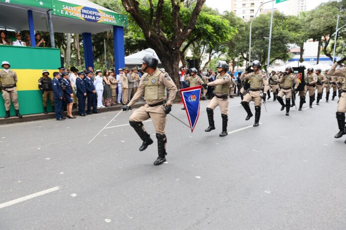200-anos-da-pm-sao-celebrados-no-desfile-da-independencia-na-capital