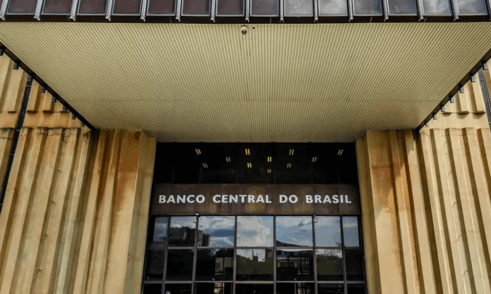 boletim-focus:-mercado-reduz-projecao-do-pib-e-mantem-inflacao-em-4,85%