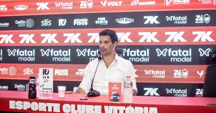 diretor-de-futebol-do-vitoria-avalia-janela-como-‘satisfatoria’-e-explica-recusa-por-lucas-braga