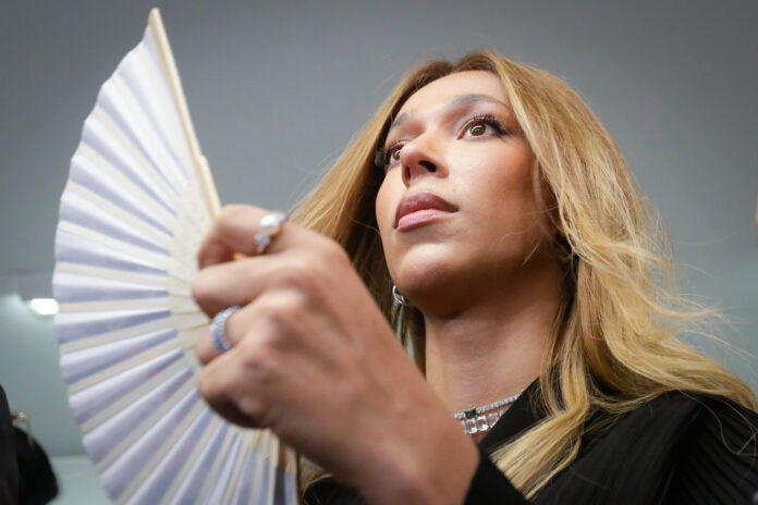 professor-cometeu-transfobia-contra-erika-hilton,-diz-policia