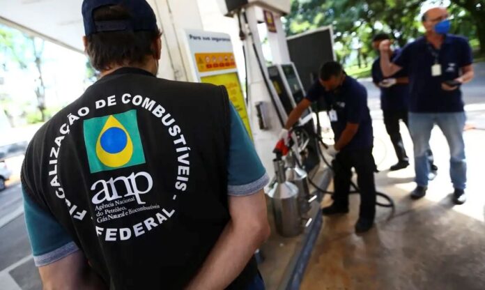 postos-de-combustiveis-de-salvador-sao-fiscalizados-pela-a-anp