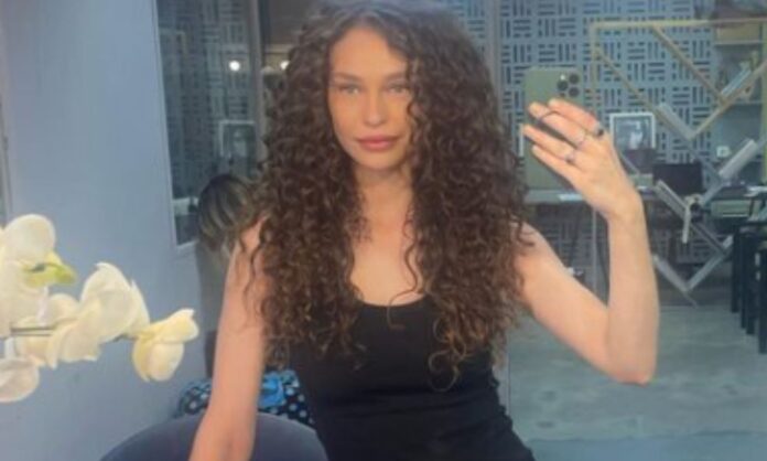 amiga-de-maide-mahl-atualiza-estado-de-saude-da-atriz-um-ano-apos-resgate