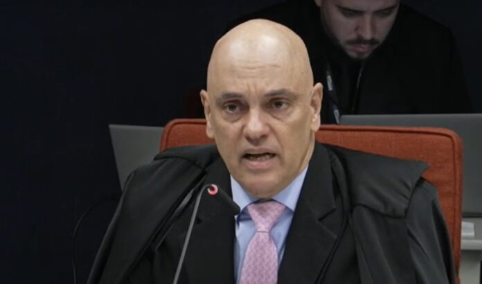 ministro-alexandre-de-moraes-rebate-defesas-e-valida-delacao-de-mauro-cid-em-votacao-no-stf