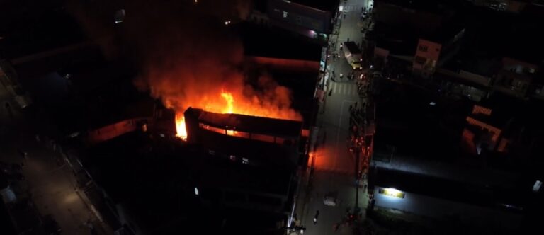 incendio-de-grande-proporcao-atinge-imoveis-em-itabuna