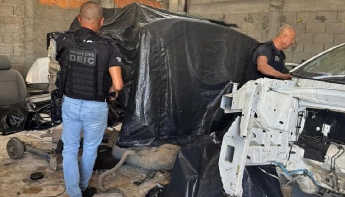golpe-do-seguro:-policia-encontra-galpao-com-carros-desmontados-em-eunapolis