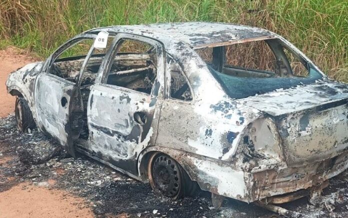 corpo-e-encontrado-em-carro-incendiado-apos-tiros-e-explosao-em-porto-seguro