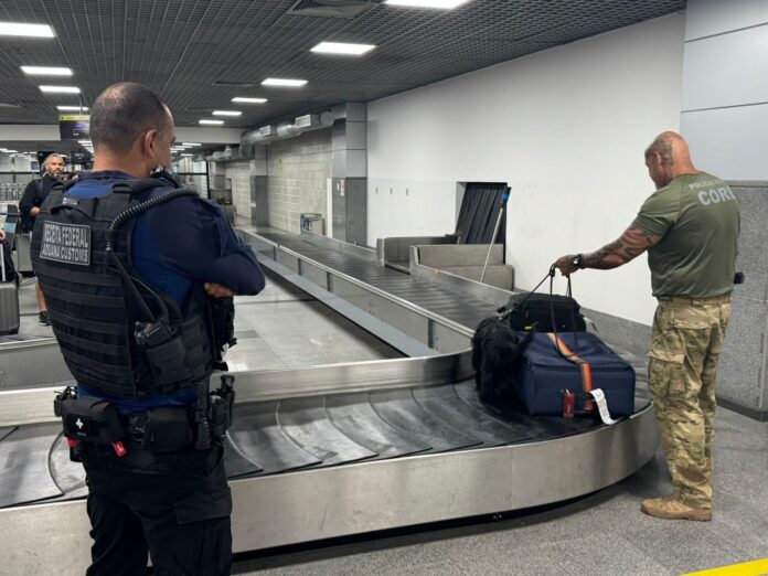 receita-federal-realiza-operacao-contra-trafico-de-drogas-no-aeroporto-de-salvador