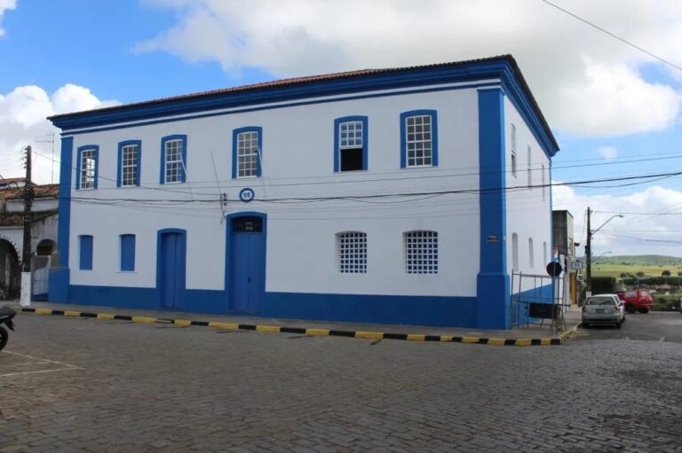 auditoria-aponta-falhas-em-metas-da-educacao-em-inhambupe;-ex-prefeito-e-multado