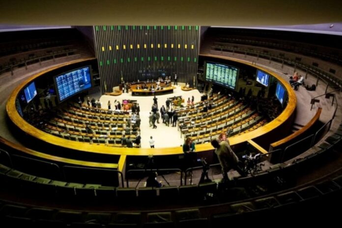 camara-acelera-projeto-que-libera-r$-1,5-bilhao-para-saude-e-educacao
