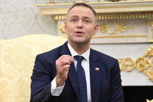 presidente-da-polonia-confirma-ligacao-com-trump-para-discutir-‘violacoes’-por-drones-russos
