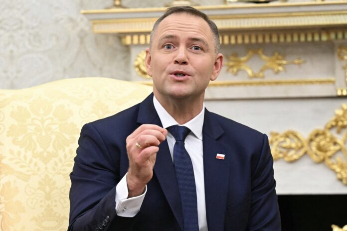 presidente-da-polonia-confirma-ligacao-com-trump-para-discutir-‘violacoes’-por-drones-russos