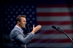 fbi-libera-suspeitos-de-matar-aliado-de-trump-apos-interrogatorio