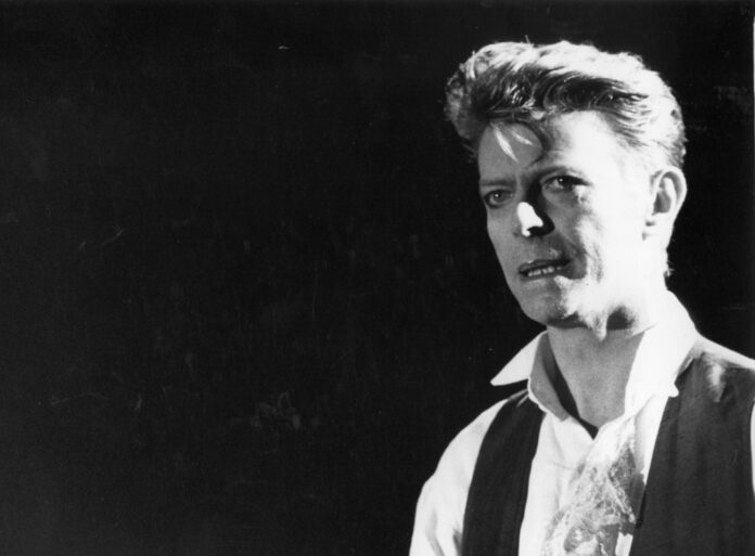 londres-inaugura-espaco-de-exposicao-permanente-dedicado-a-david-bowie,-lenda-britanica-do-rock