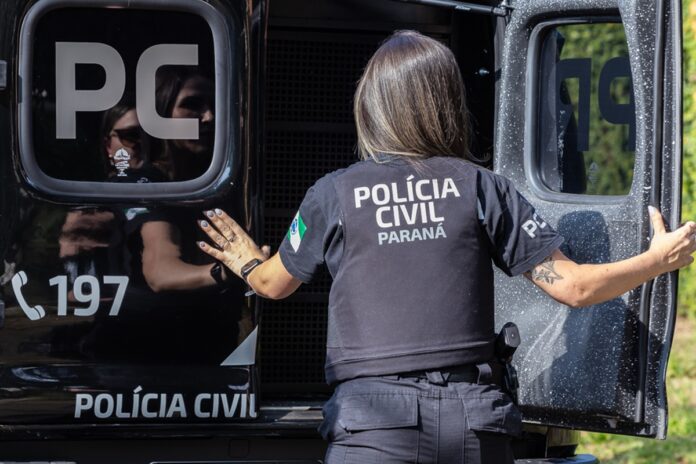 suruba-no-onibus:-policia-vai-rastrear-todos-que-compartilharam-video