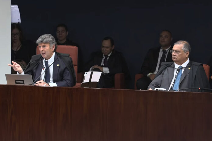 fux-mata-no-peito-a-culpa-dos-golpistas-e-vira-heroi-da-extrema-direita