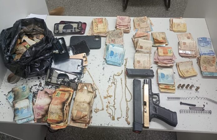 pm-liberta-refens-de-criminosos-apos-conflito-no-cabula,-em-salvador