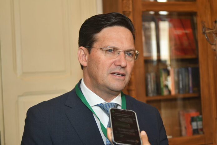 joao-roma-ve-condenacao-de-bolsonaro-como-“suprema-injustica”-e-volta-a-falar-em-votacao-de-anistia-no-congresso