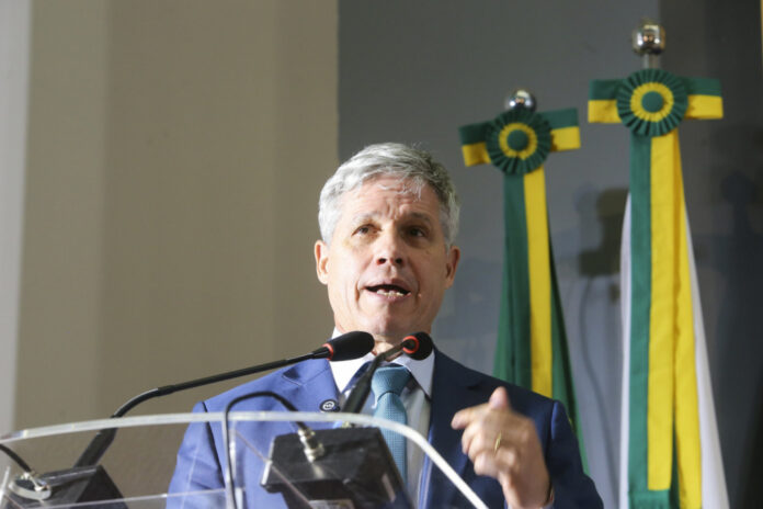 queda-no-preco-dos-alimentos-vai-permanecer,-diz-ministro-do-desenvolvimento-agrario