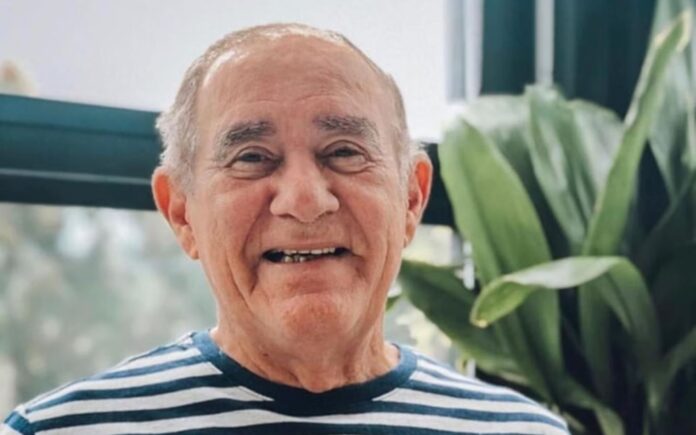 renato-aragao-aparece-na-web-apos-suposta-internacao-em-asilo