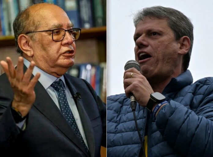 bolsonaro-e-escoltado-de-volta-a-prisao-domiciliar-apos-exames