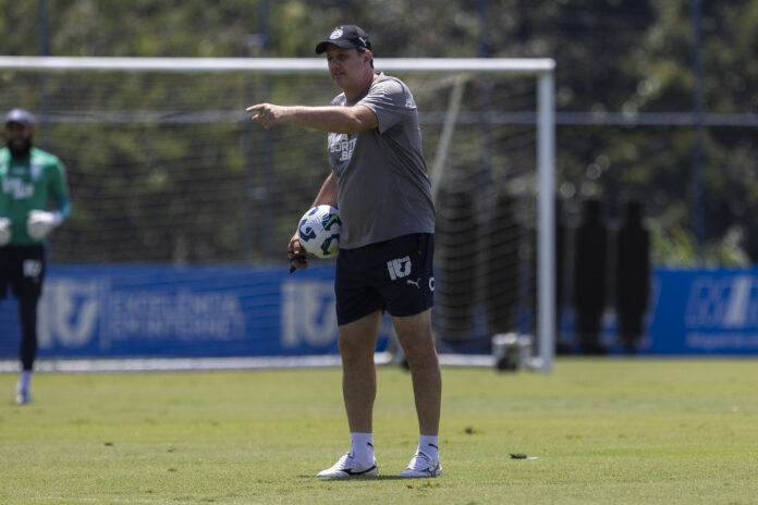 bahia-x-cruzeiro:-ceni-sofre-com-7-desfalques,-mas-ganha-reforcos