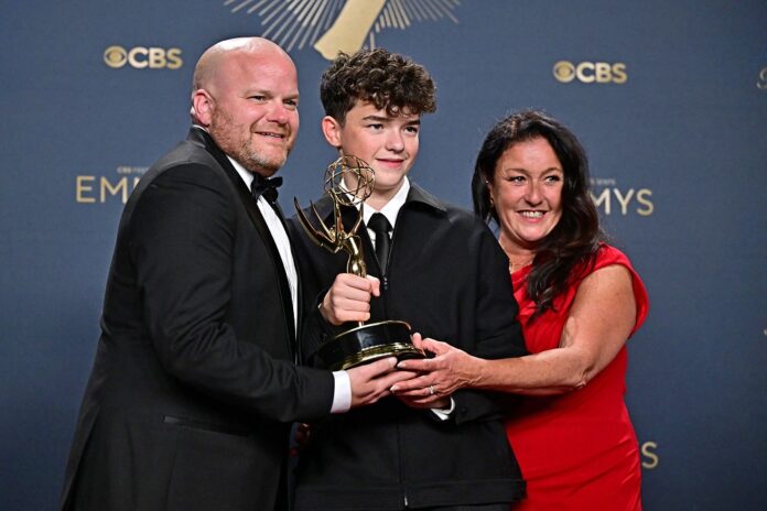 conheca-owen-cooper,-o-ator-mais-jovem-a-conquistar-um-emmy