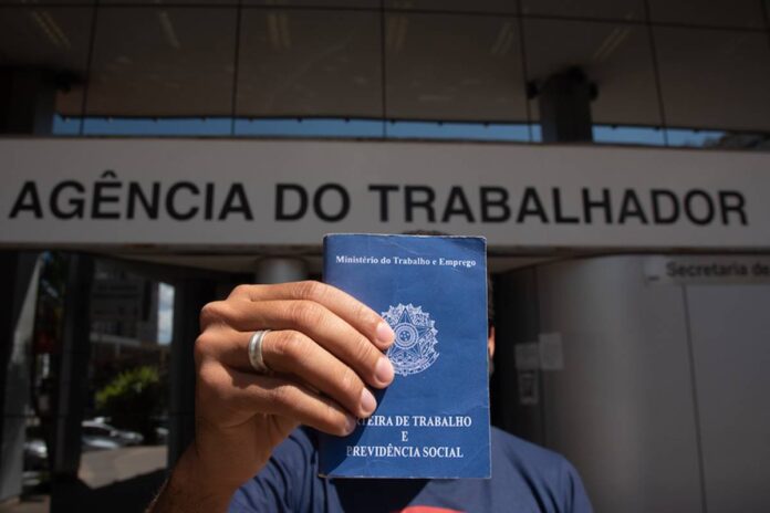 vagas-de-emprego:-df-tem-842-oportunidades-e-salarios-de-ate-r$-4-mil