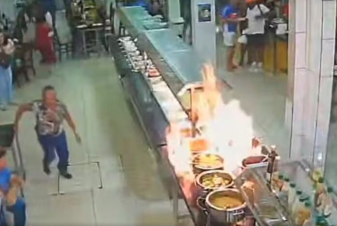 video:-camera-registra-explosao-em-churrascaria-que-deixou-sete-feridos-em-vera-cruz