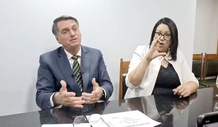 trf4-julga-bolsonaro-por-racismo;-ex-presidente-comparou-cabelo-de-apoiador-a-‘criatorio-de-barata’
