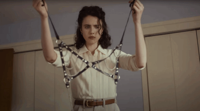 ‘honey,-nao!’:-conheca-o-filme-com-margaret-qualley-e-aubrey-plaza,-ovacionado-em-cannes