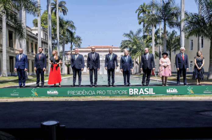 alckmin,-mauro-vieira-e-favaro-celebram-acordo-mercosul-efta-em-meio-a-‘aumento-do-protecionismo’
