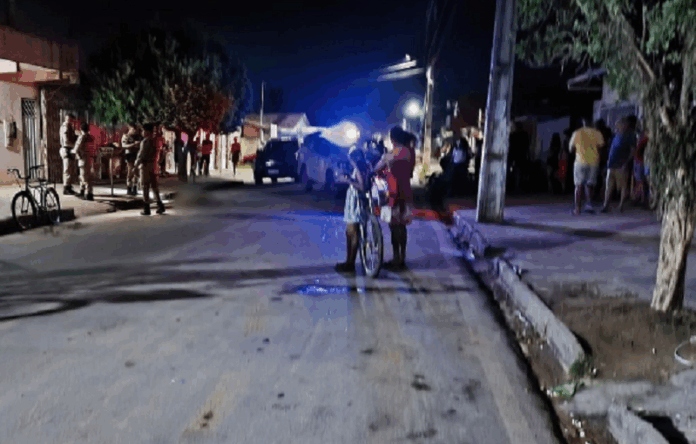 mulher-de-22-anos-e-adolescente-de-14-anos-sao-executados-no-bairro-geraldao-em-santa-cruz-cabralia