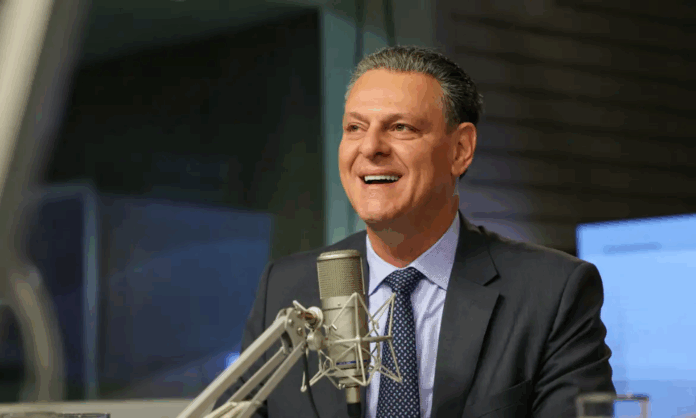 novos-mercados-e-politicas-publicas-amenizaram-efeitos-do-tarifaco,-avalia-carlos-favaro