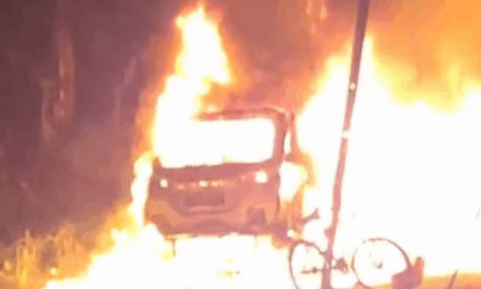 carro-suspeito-de-ser-usado-em-morte-de-ex-delegado-geral-de-sp-e-incendiado
